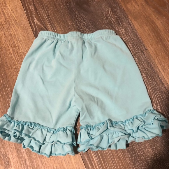 Girl’s aqua ruffle shorts - Picture 3 of 3